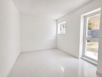 7d4a6842-5dec-441f-99c6-371812d96412