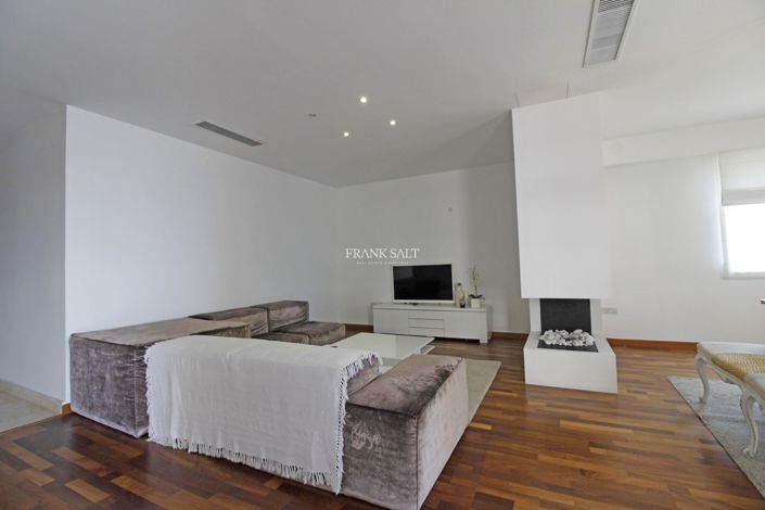 Image No.4-3 Bed Property for sale