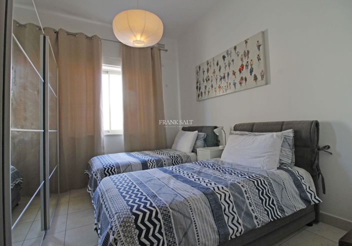 Image No.9-3 Bed Property for sale