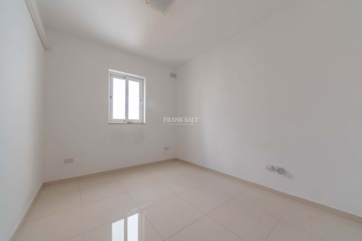 Image No.4-3 Bed Property for sale