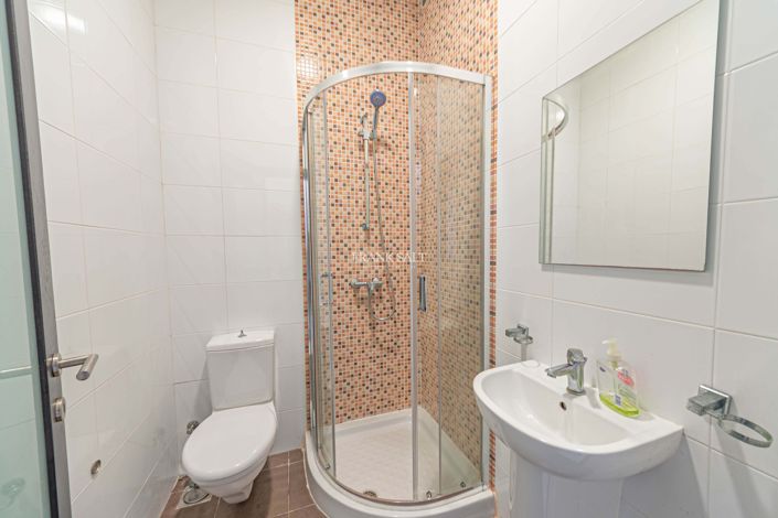 Image No.6-3 Bed Property for sale