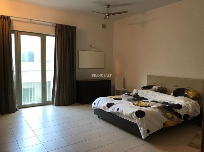 Image No.5-3 Bed Property for sale