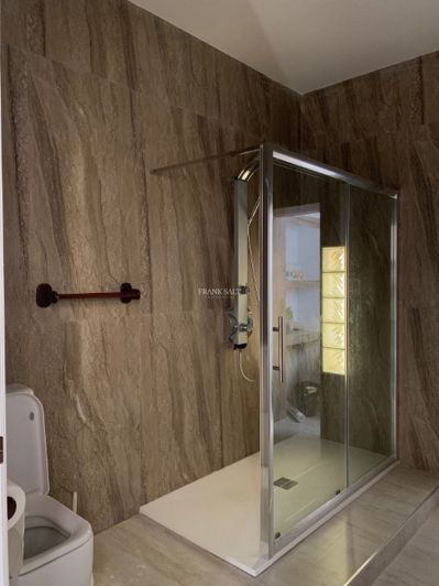 Image No.6-3 Bed Property for sale