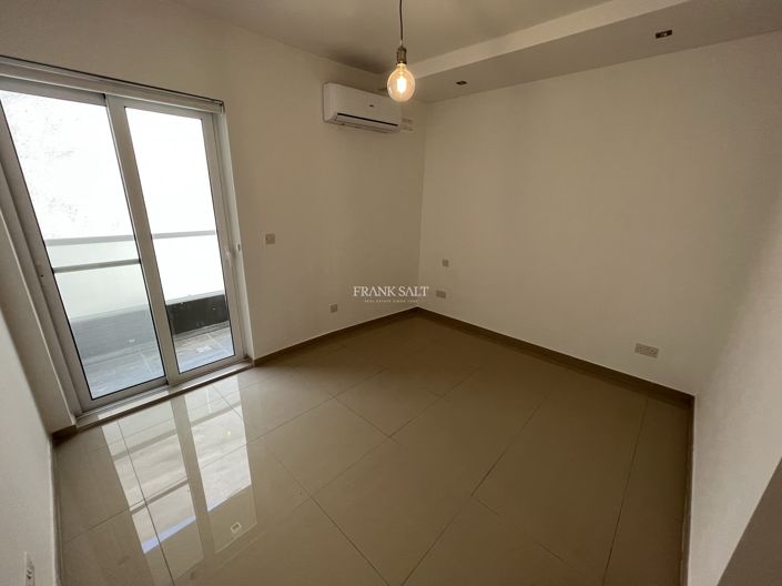 Image No.12-2 Bed Property for sale