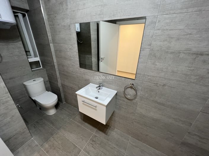 Image No.21-2 Bed Property for sale