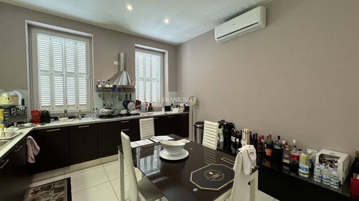 Image No.4-3 Bed Property for sale