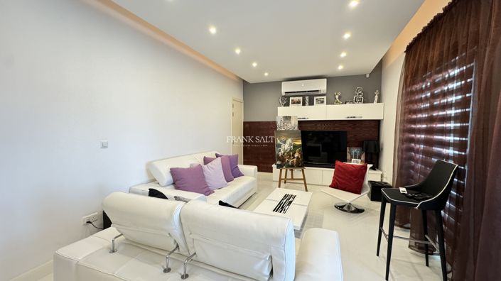 Image No.6-3 Bed Property for sale