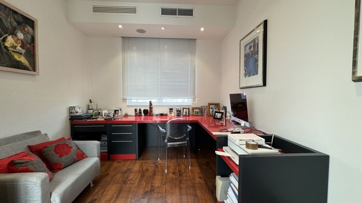 Image No.11-3 Bed Property for sale