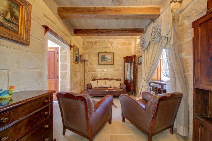 Image No.5-3 Bed Property for sale