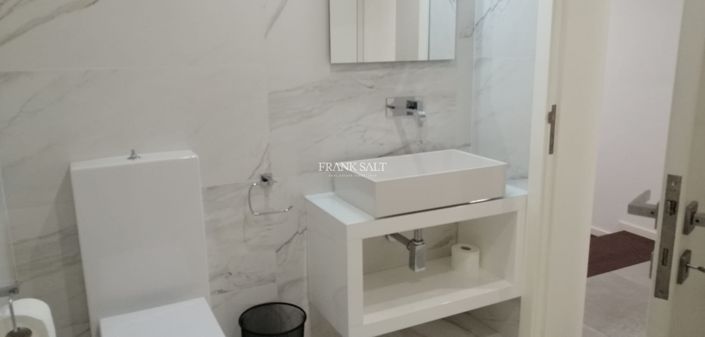 Image No.12-2 Bed Property for sale