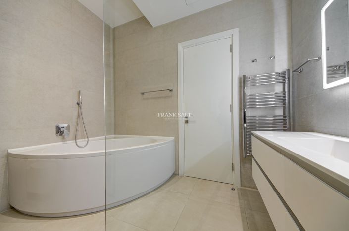 Image No.28-Propriété de 3 chambres à vendre à Malta