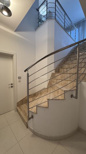 Image No.14-2 Bed Property for sale