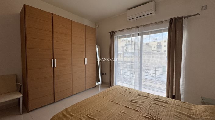 Image No.7-2 Bed Property for sale