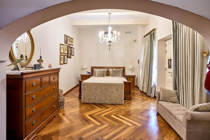 Image No.14-3 Bed Property for sale