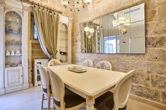 Image No.4-3 Bed Property for sale