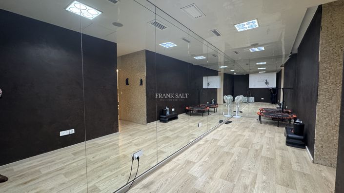 Image No.35-3 Bed Property for sale