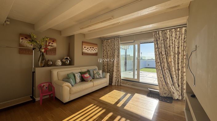 Image No.38-3 Bed Property for sale