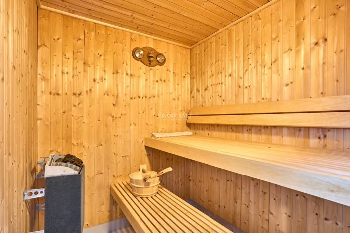 Image No.26-3 Bed Property for sale