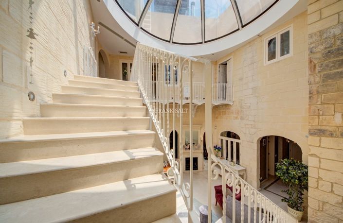 Image No.51-3 Bed Property for sale