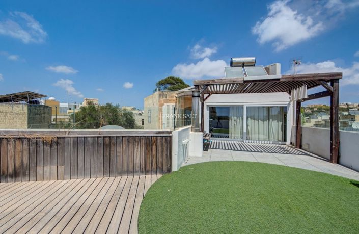 Image No.53-3 Bed Property for sale