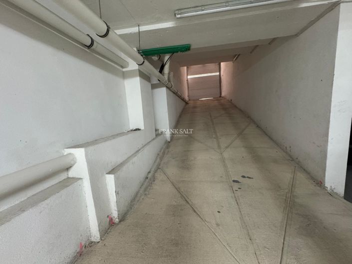 Image No.15-2 Bed Property for sale