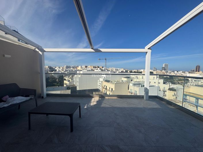 Image No.9-2 Bed Property for sale