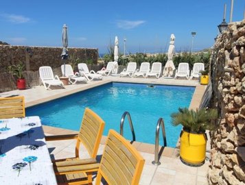 1 - San Lawrenz, Property