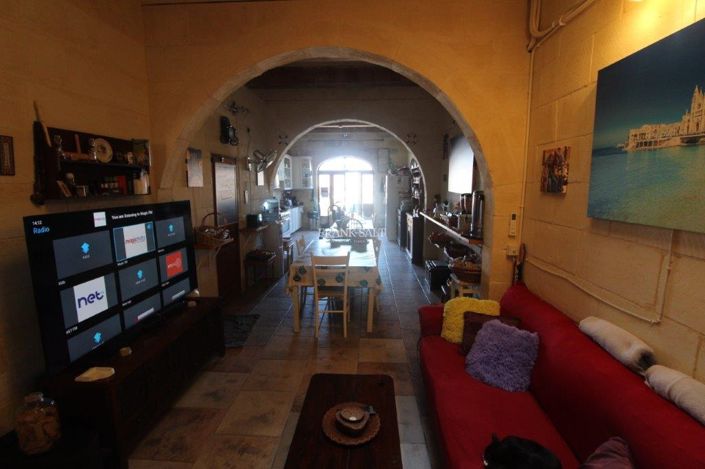 Image No.15-6 Bed Property for sale