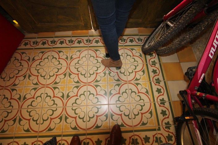 Image No.9-6 Bed Property for sale