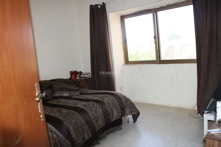 Image No.3-4 Bed Property for sale