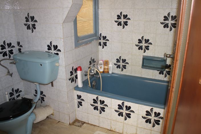 Image No.5-4 Bed Property for sale