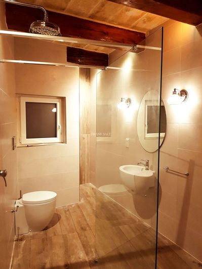 Image No.13-5 Bed Property for sale