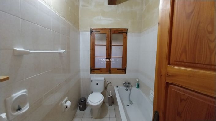 Image No.25-3 Bed Property for sale