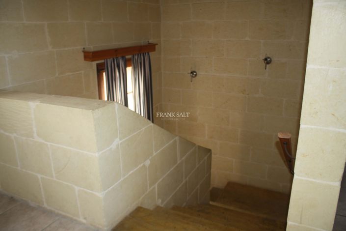 Image No.26-3 Bed Property for sale