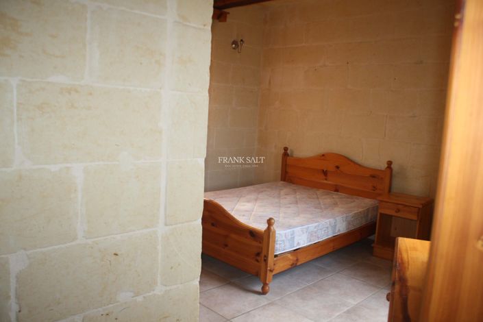 Image No.6-3 Bed Property for sale