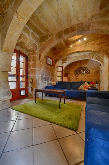 Image No.5-3 Bed Property for sale