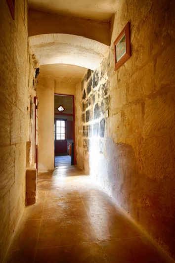 Image No.6-3 Bed Property for sale