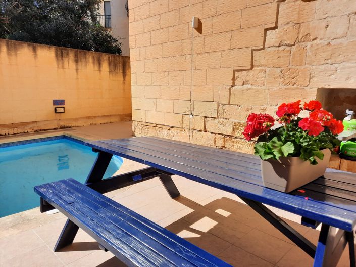 Image No.3-3 Bed Property for sale