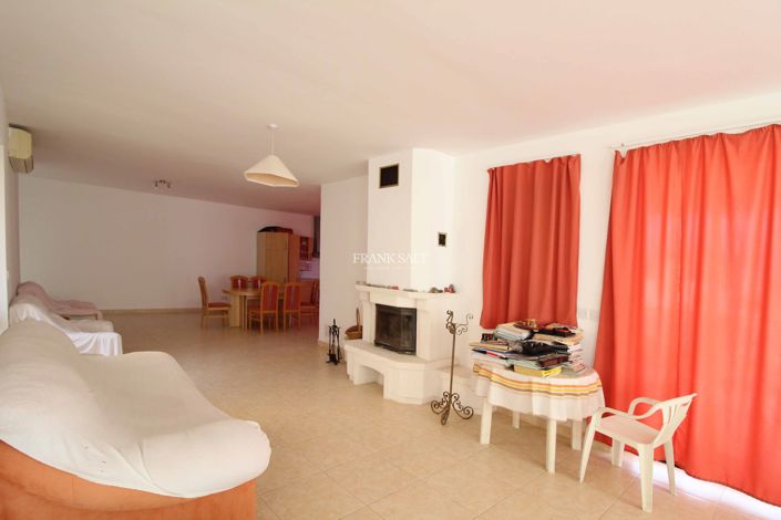 Image No.4-1 Bed Property for sale