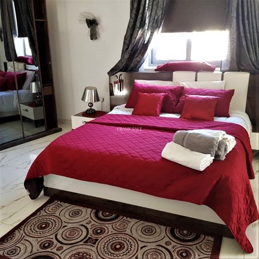 Image No.3-Propriété de 4 chambres à vendre à Marsaxlokk