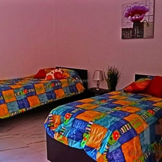 Image No.6-Propriété de 4 chambres à vendre à Marsaxlokk