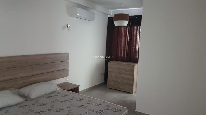 Image No.5-3 Bed Property for sale