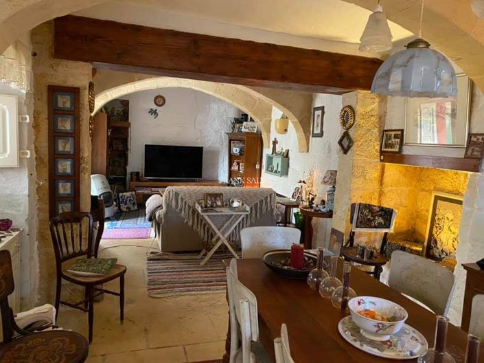 Image No.2-3 Bed Property for sale