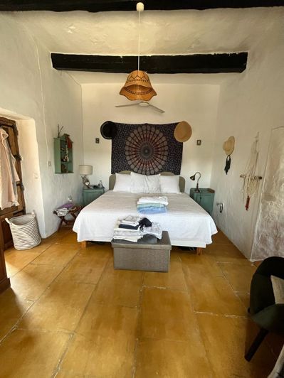 Image No.8-3 Bed Property for sale