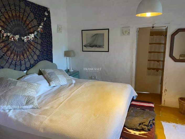 Image No.9-3 Bed Property for sale