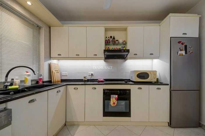 Image No.23-2 Bed Property for sale