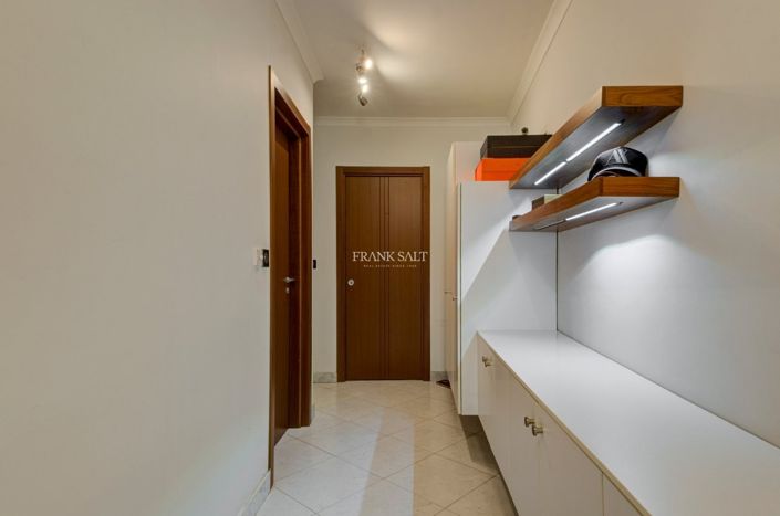 Image No.27-2 Bed Property for sale