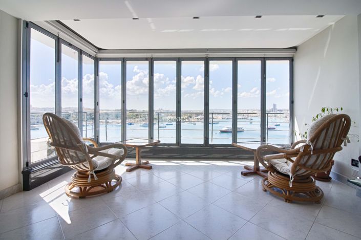 Image No.4-2 Bed Property for sale