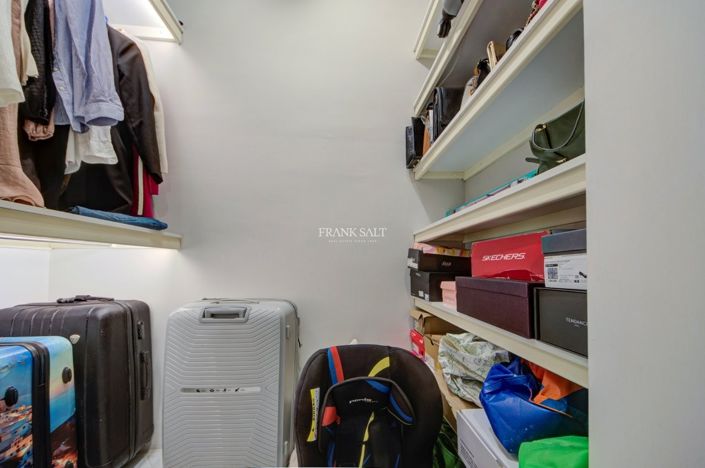 Image No.37-2 Bed Property for sale