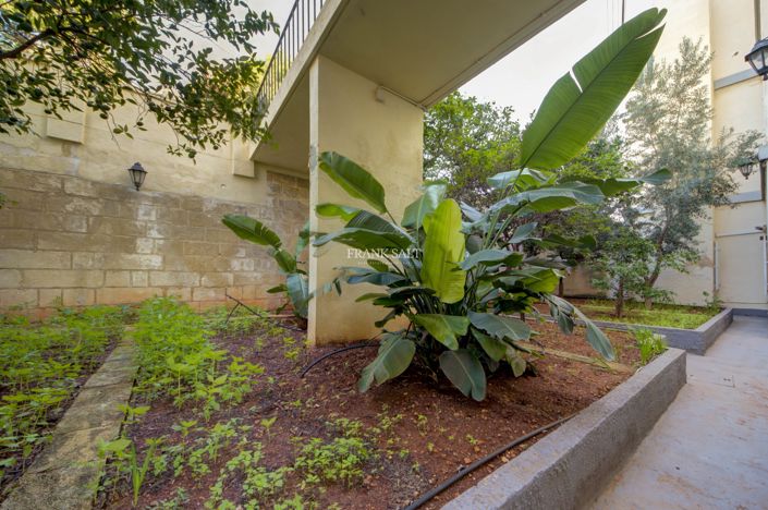 Image No.22-3 Bed Property for sale